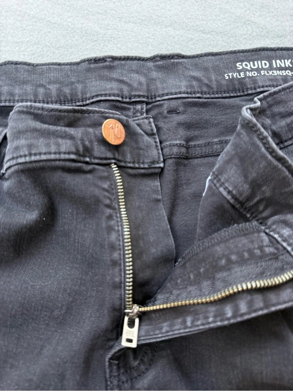 Mugsy Squid Inks Jeans 42x30 Black Stretch Casual Modern Straight Fits 38 X 28.5